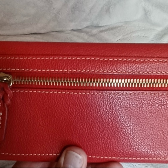 Dooney & Bourke Red Pebbled Leather Wallet - EUC - Picture 2 of 5